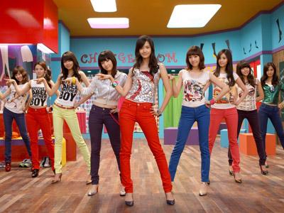 Wow, SNSD Sukses Jadi Girlband K-Pop Pertama yang Raih 100 Juta Viewers di Youtube!